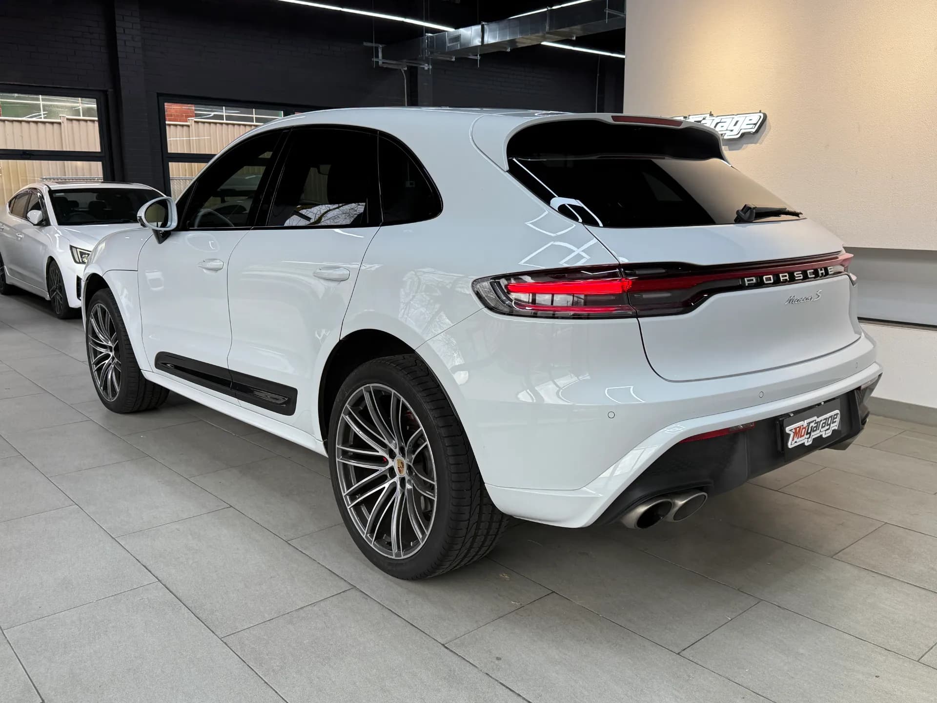 2024 Porsche Macan S 4