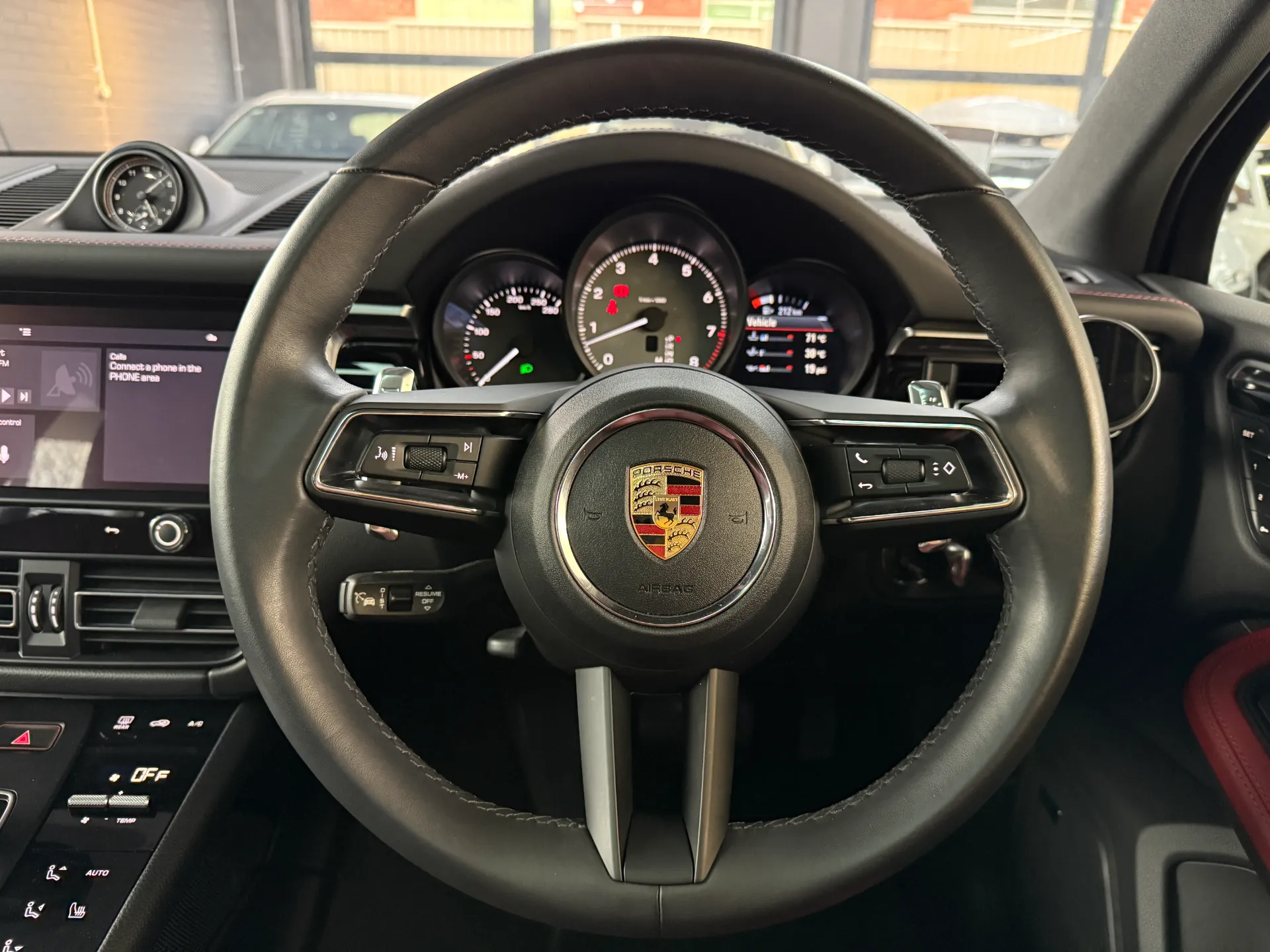 2024 Porsche Macan S 7