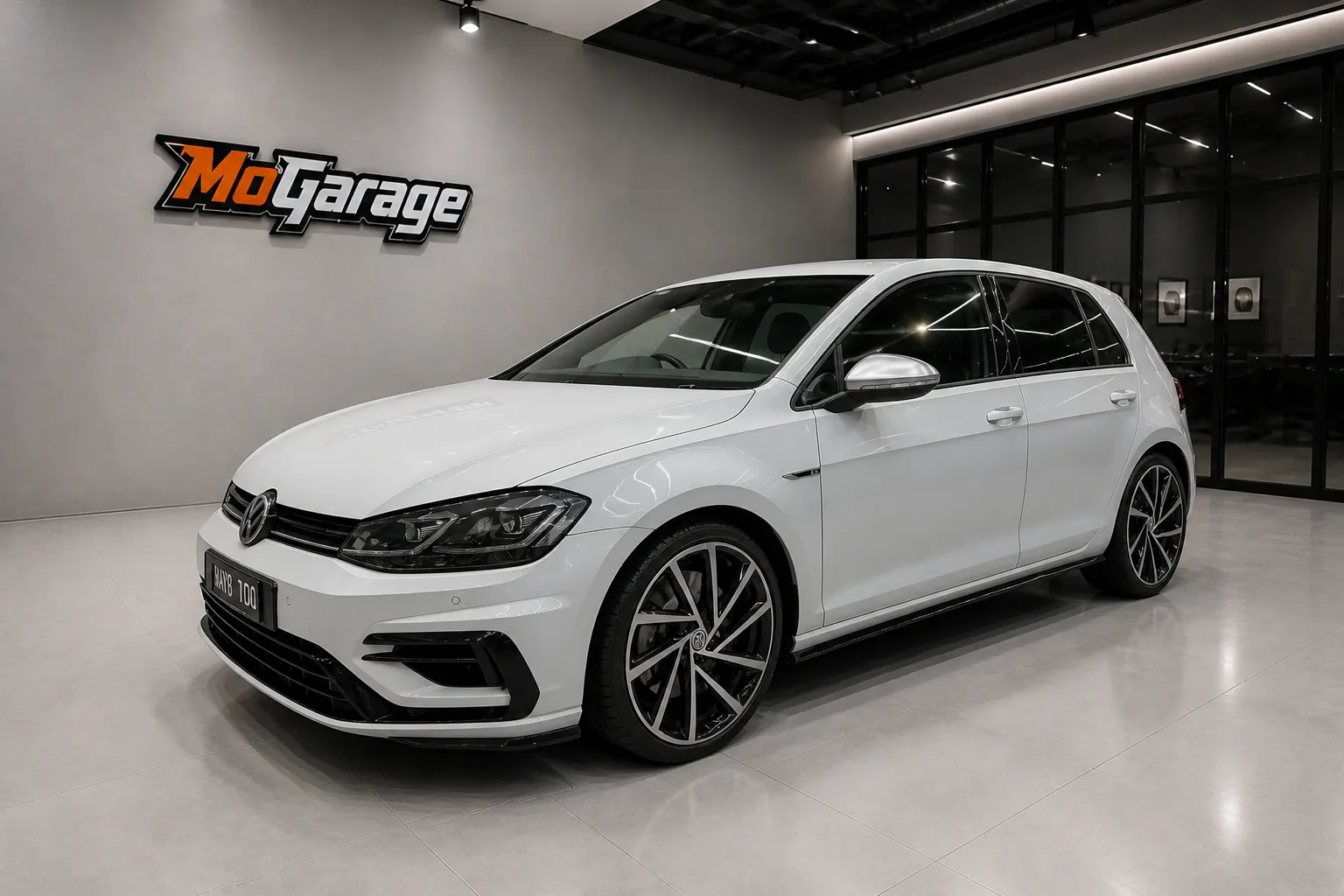 2017 Volkswagen Golf R 1