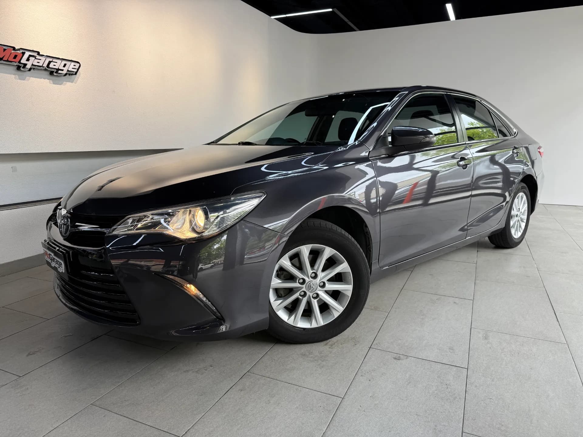 2016 Toyota Camry Altise 2