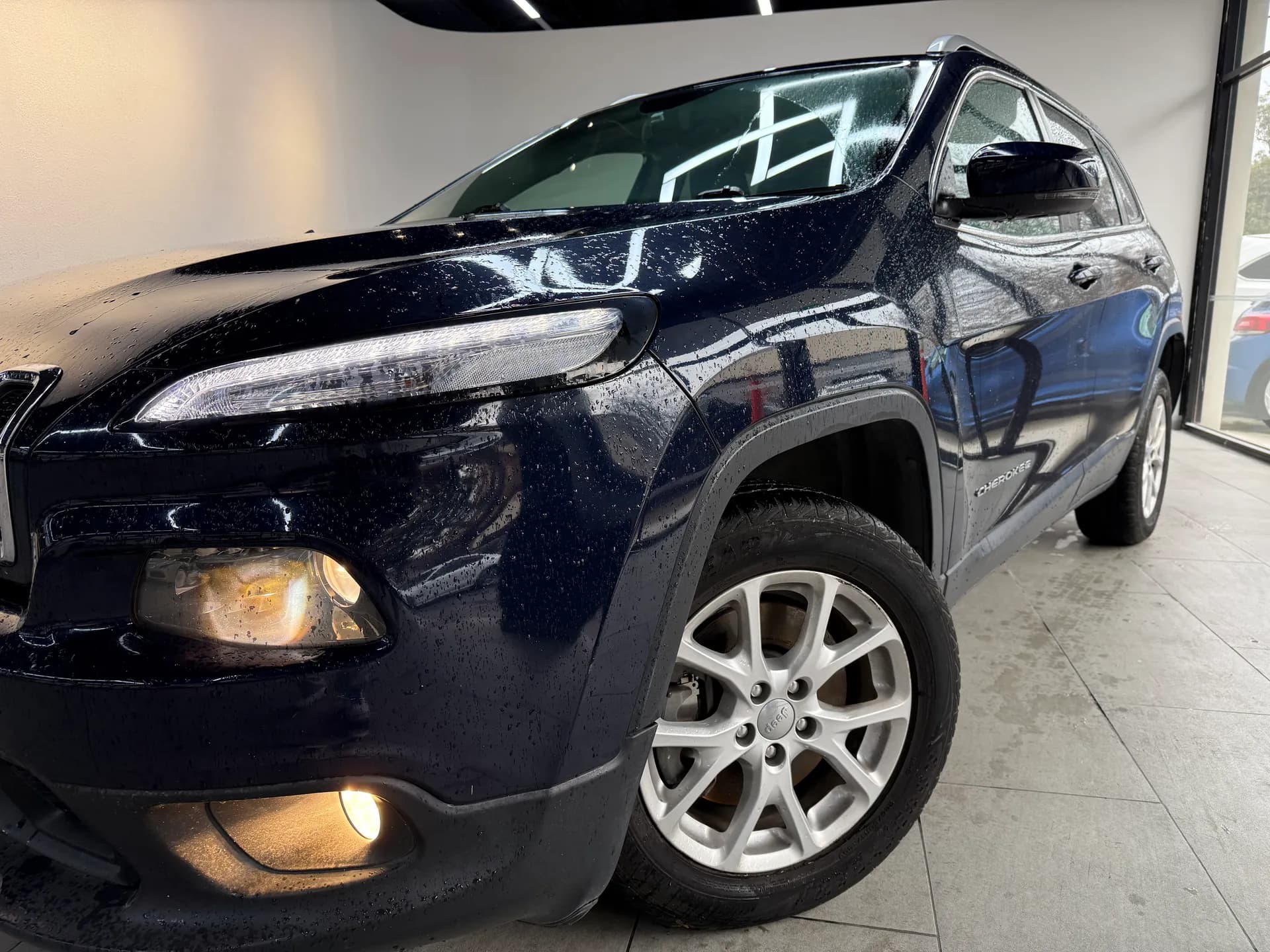 2015 Jeep CHEROKEE 2