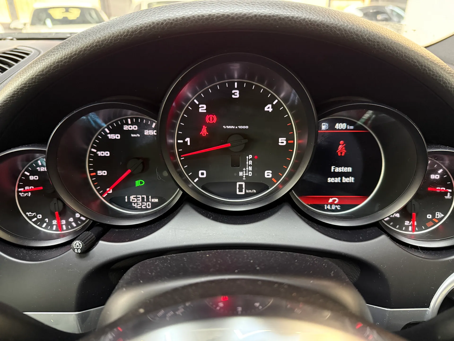 2015 Porsche CAYENNE 0