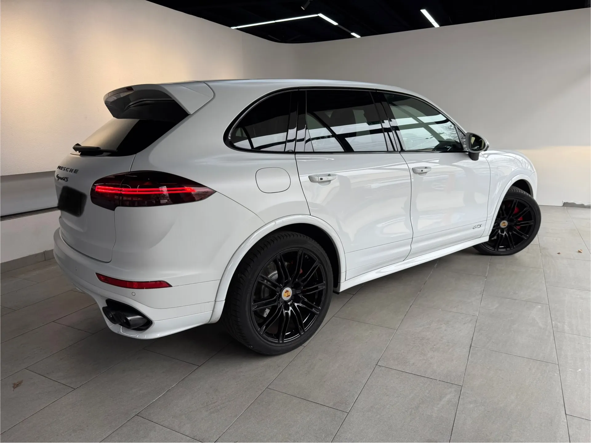 2015 Porsche CAYENNE GTS 4