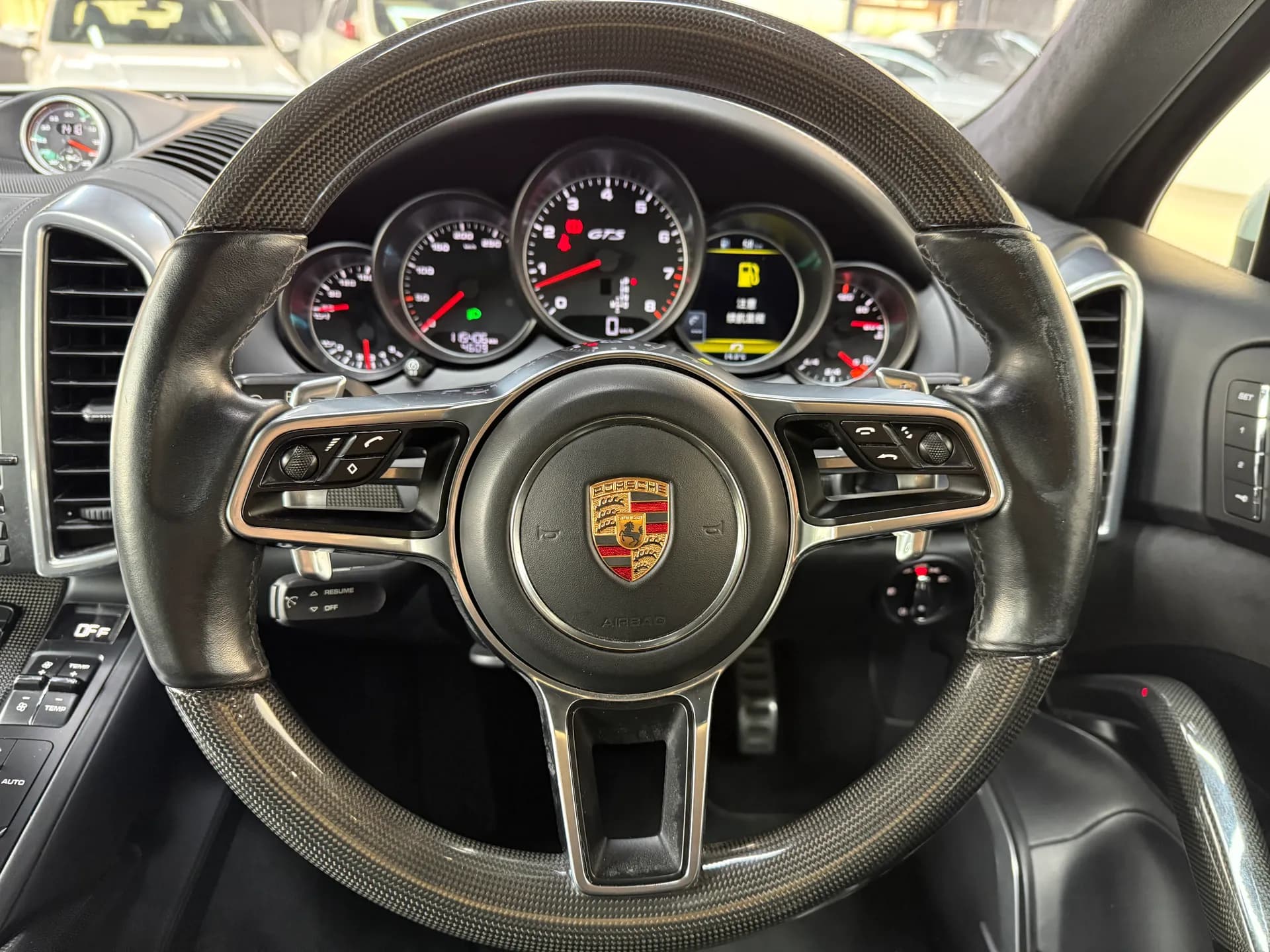 2015 Porsche CAYENNE GTS 6