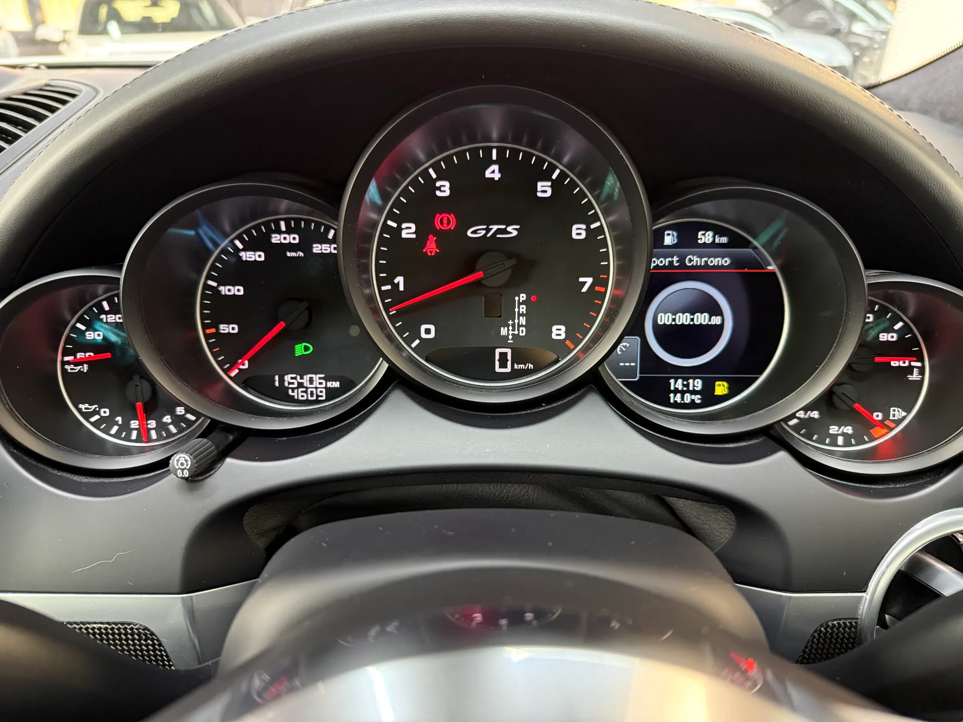 2015 Porsche CAYENNE GTS 0