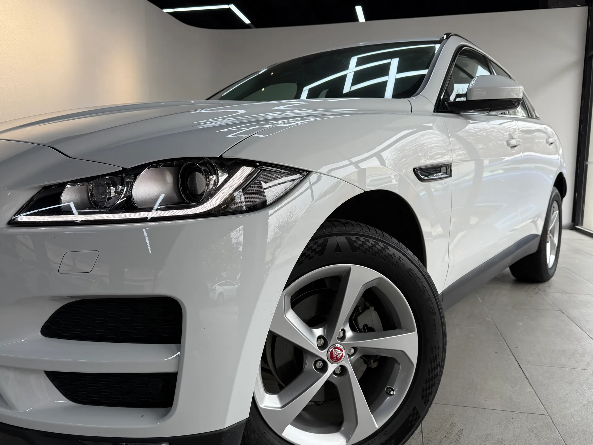 2017 Jaguar F-PACE 2