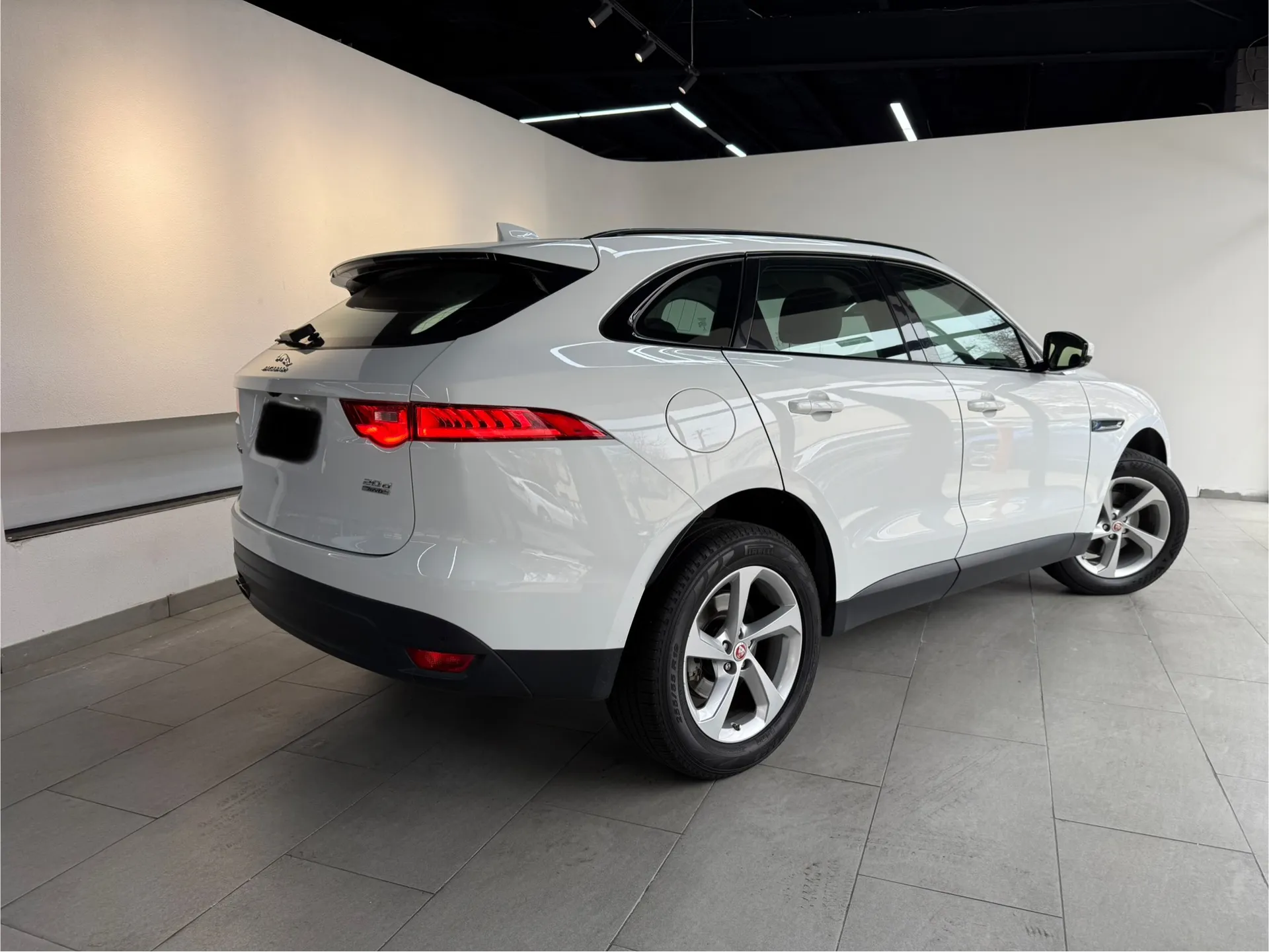 2017 Jaguar F-PACE 3