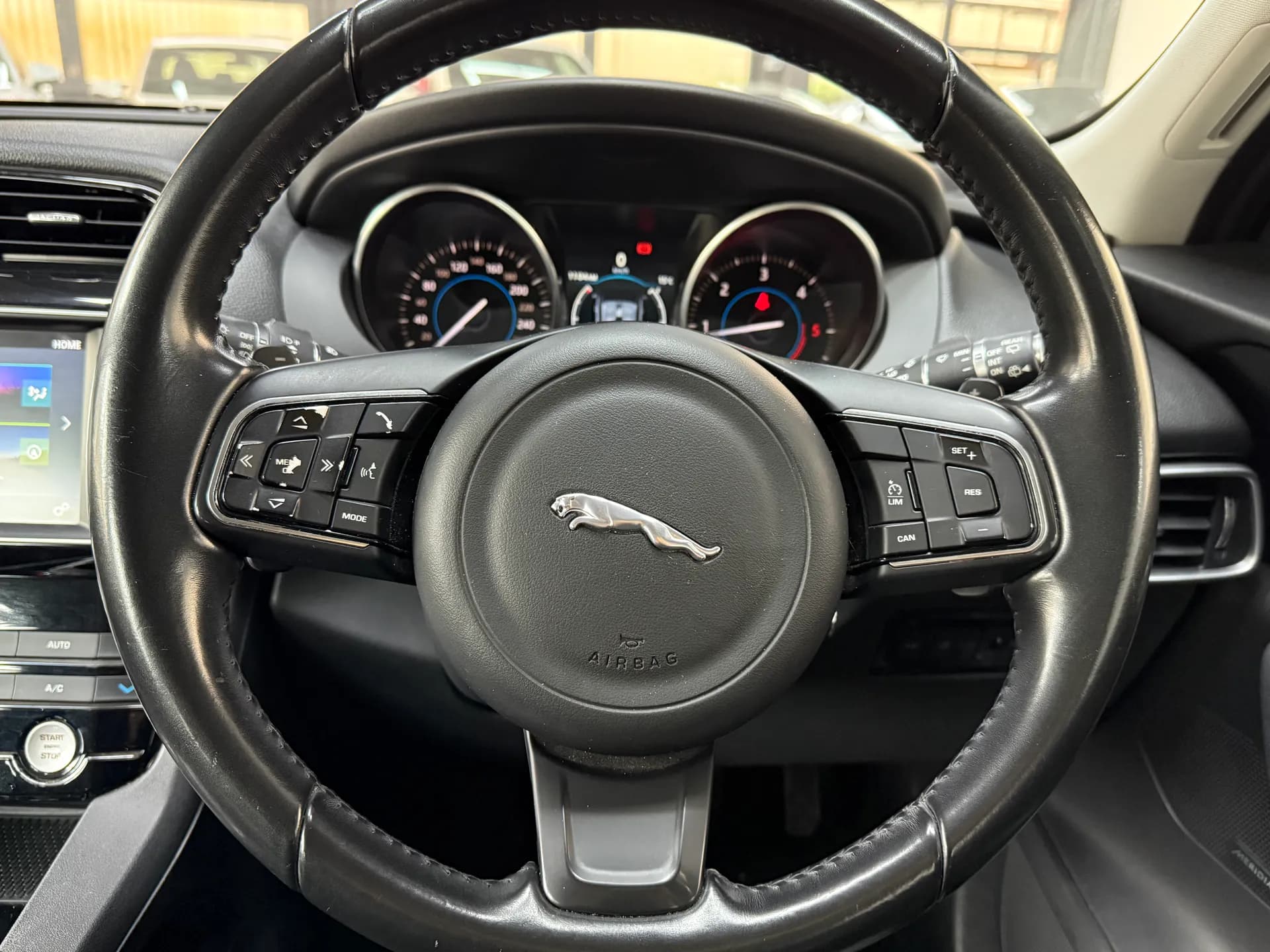 2017 Jaguar F-PACE 6