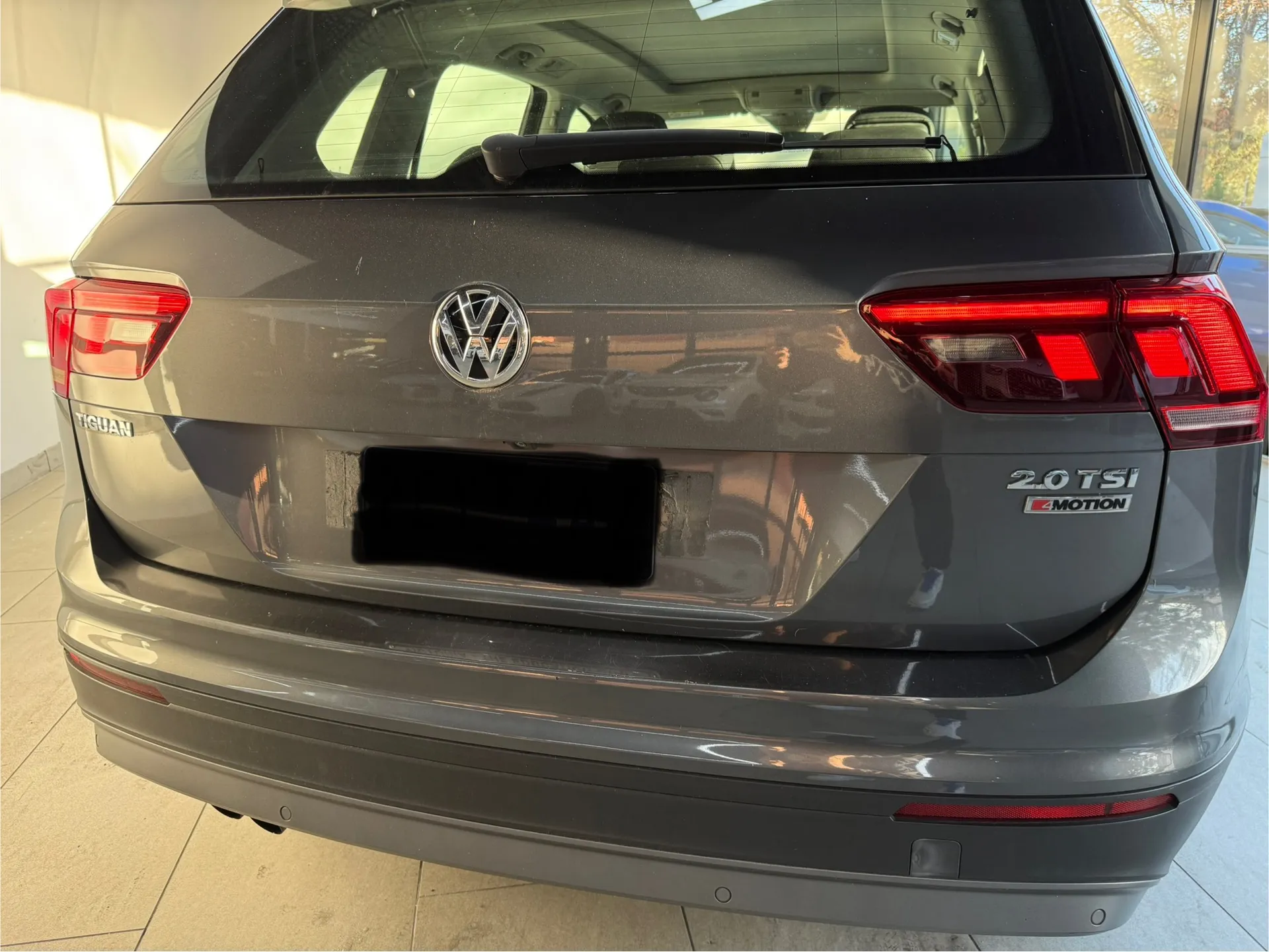 2017 Volkswagen TIGUAN 2