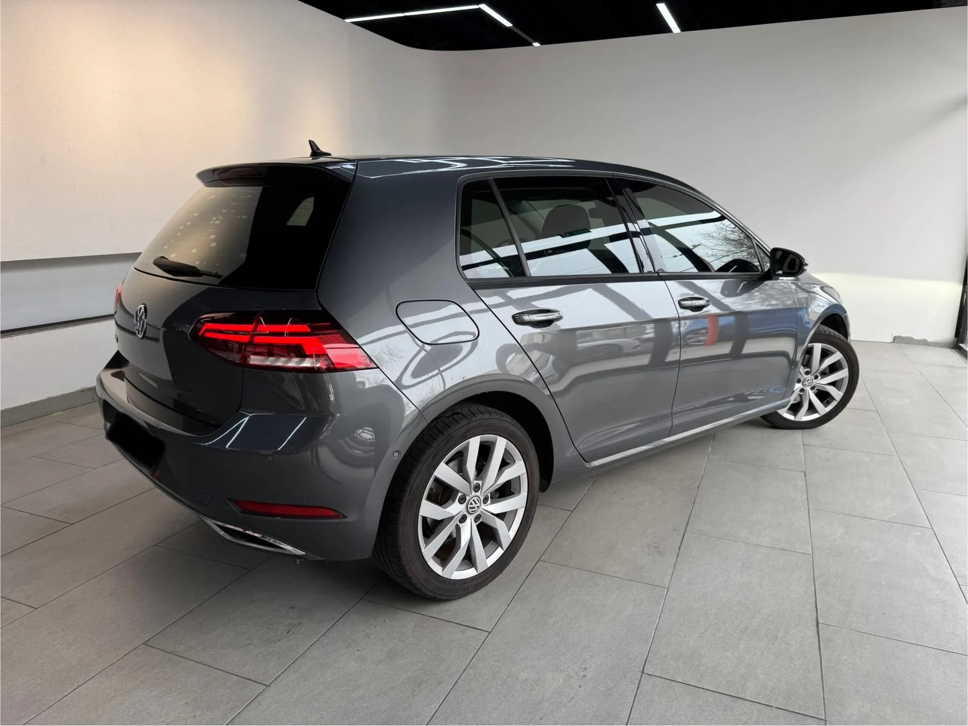 2018 Volkswagen GOLF 3