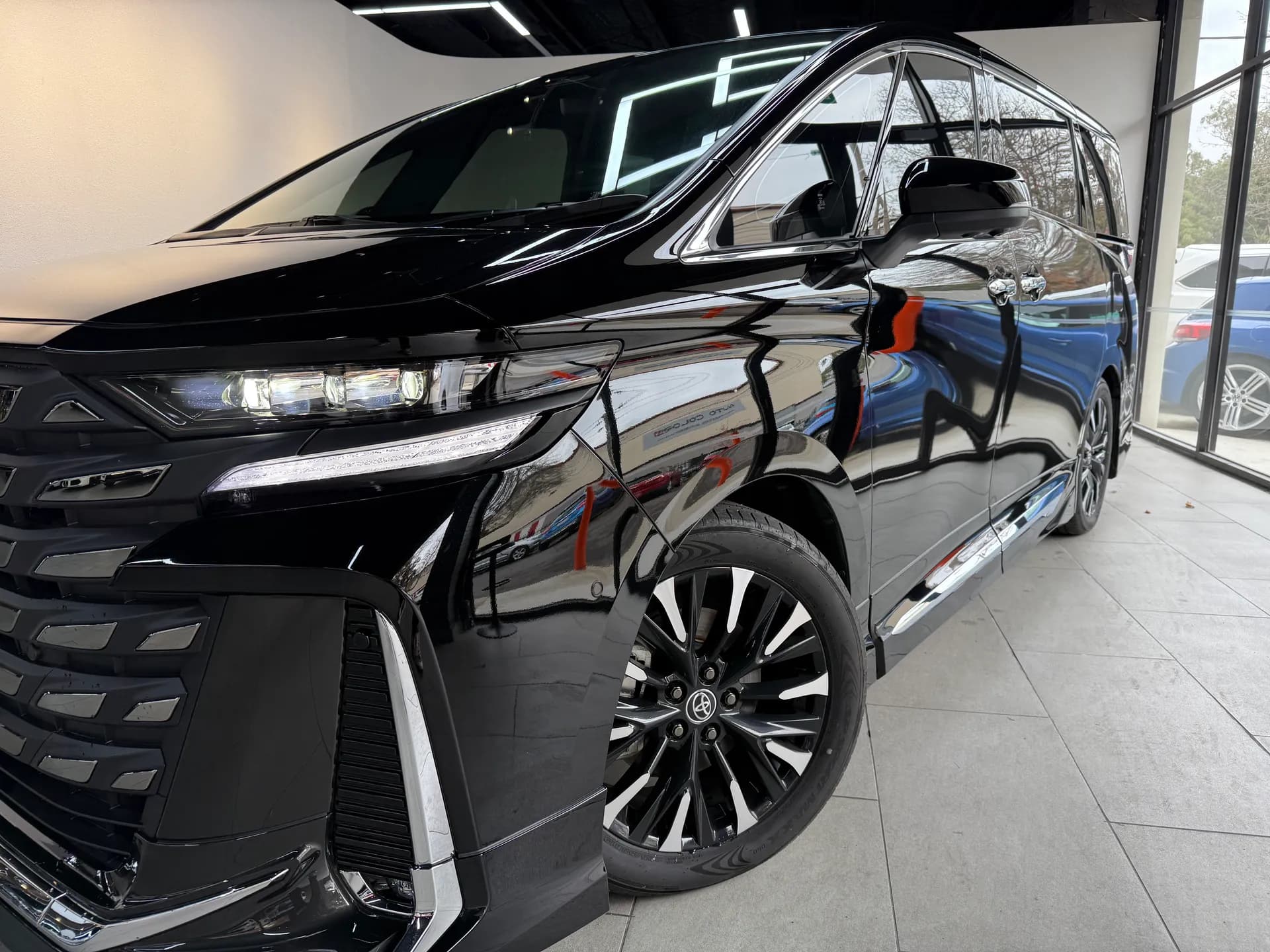 2023 Toyota VELLFIRE 2
